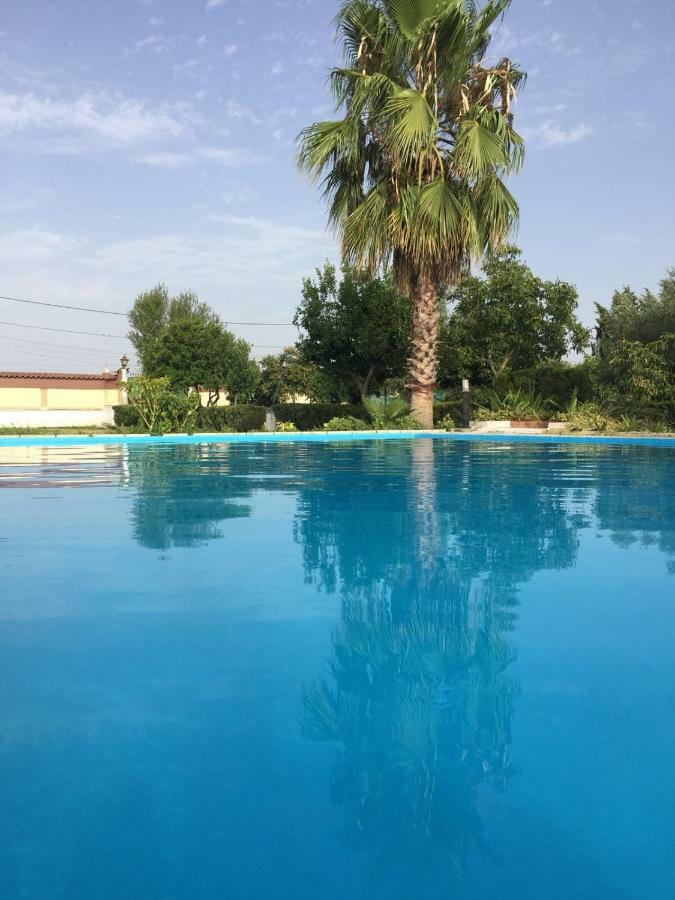 Villa Pilonga Dos Hermanas Luaran gambar
